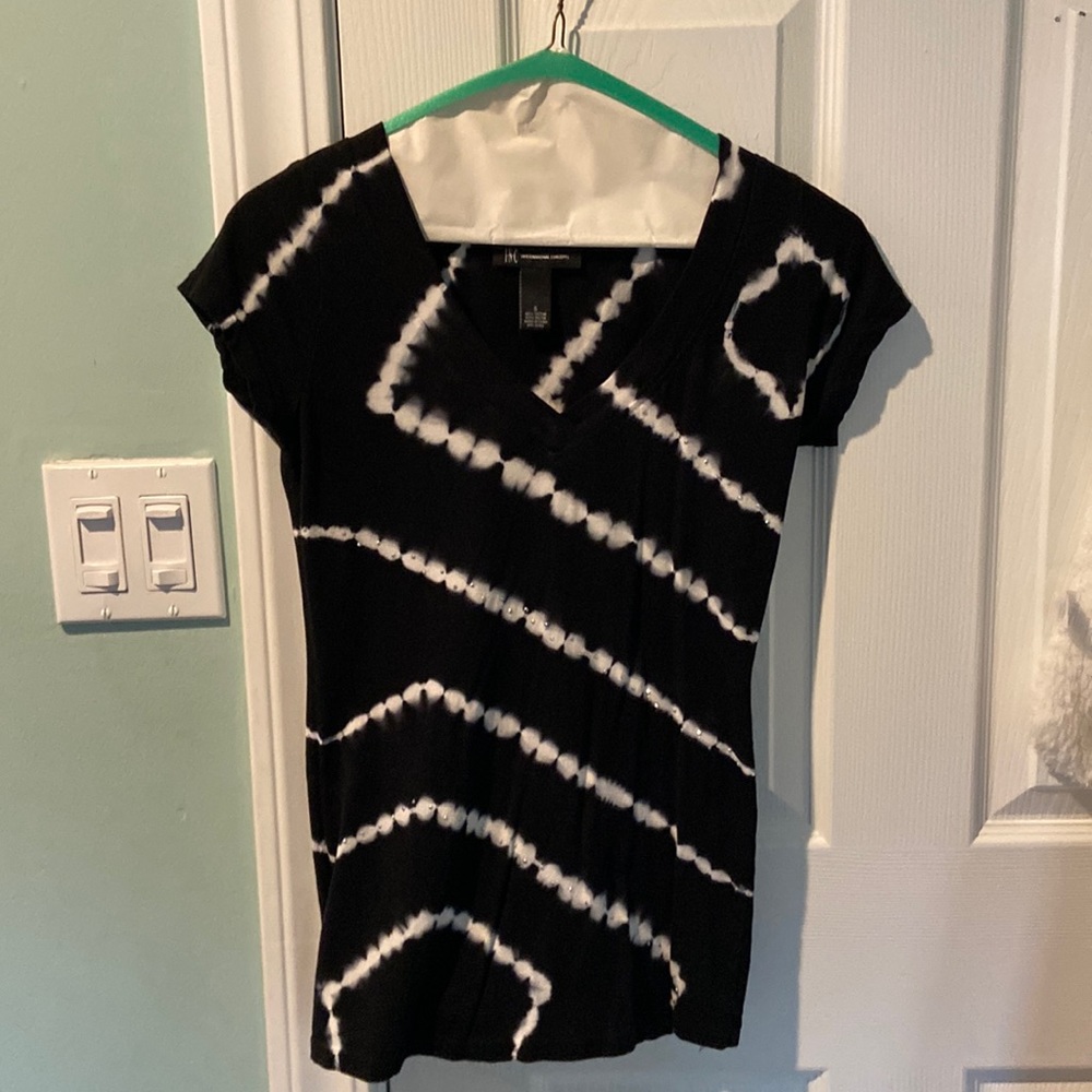 Decorative tee shirt